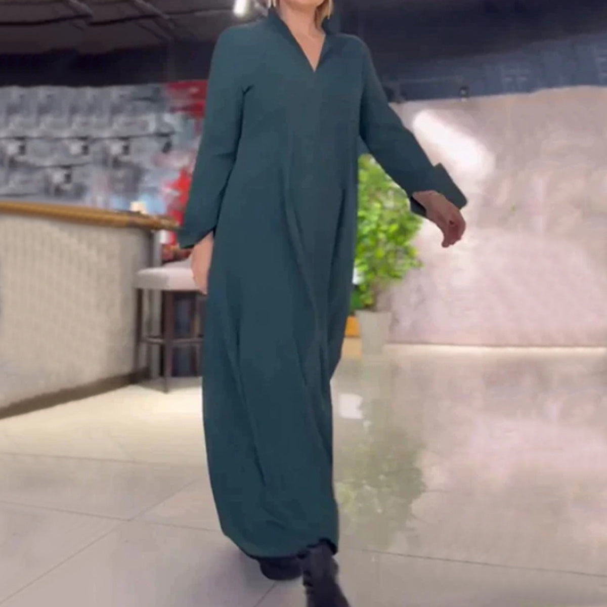 Chic Elegance: Stylish Midi Dress