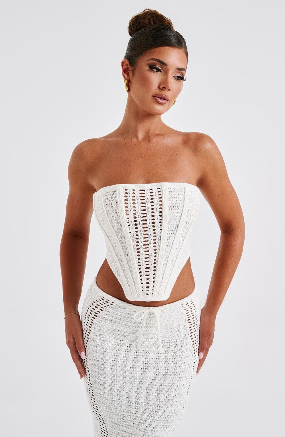 Luna Knit Set – Backless Chic Elegance
