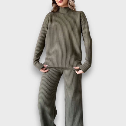 Sorina – Minimalist two-piece set