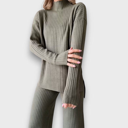 Sorina – Minimalist two-piece set