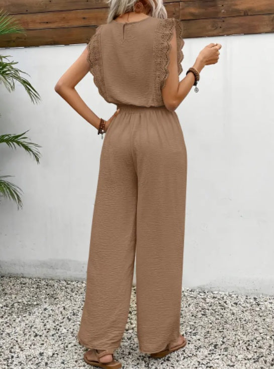 LaceLuxe™ Two-Piece Set – Elegance in Every Detail