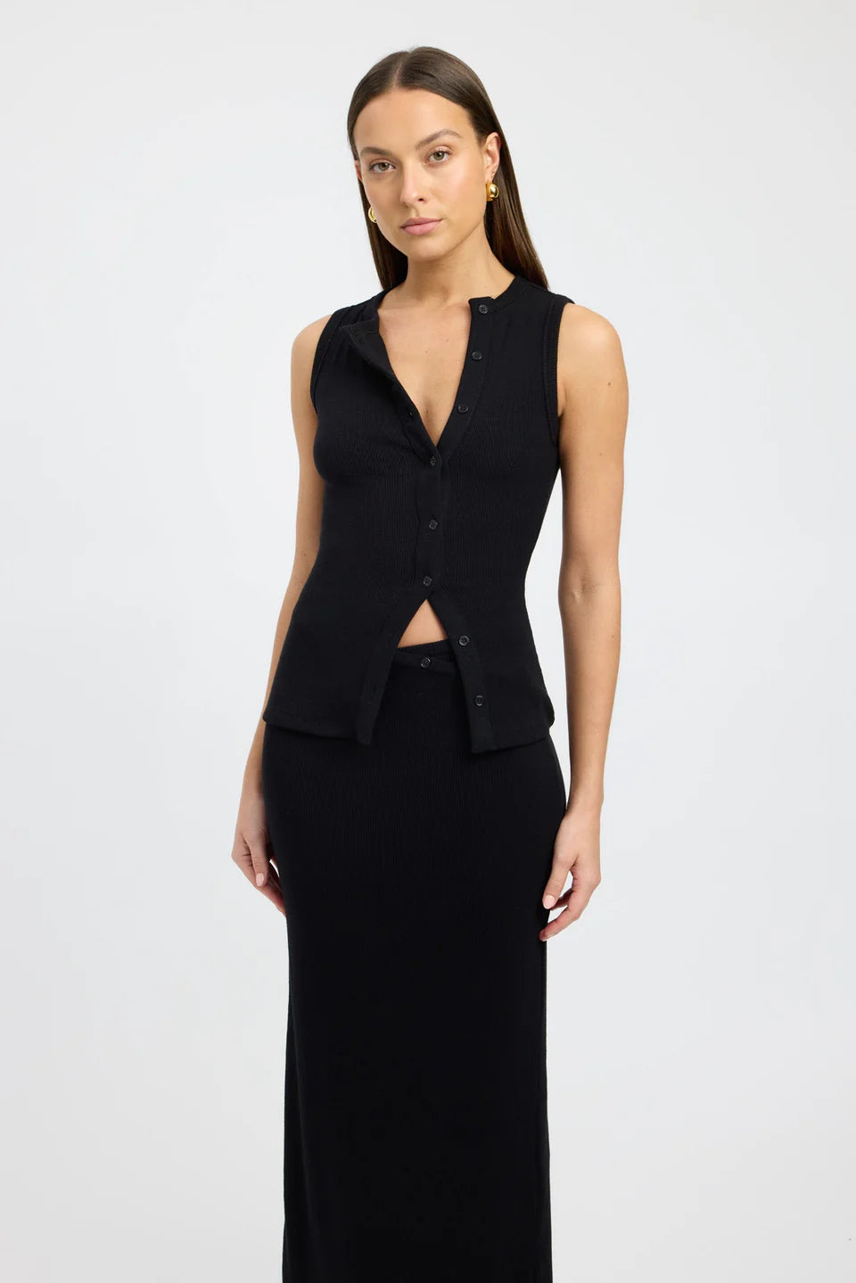 Modern Bec Button Tank Design