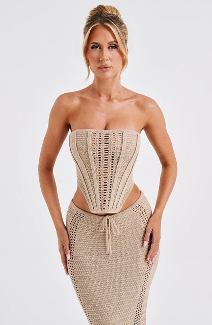 Luna Knit Set – Backless Chic Elegance