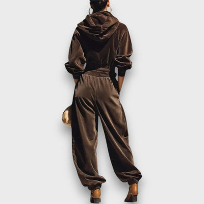Veloria – Vintage Velvet Hoodie & Trousers Set