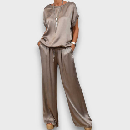 Clorena – Elegant Two-Piece Set