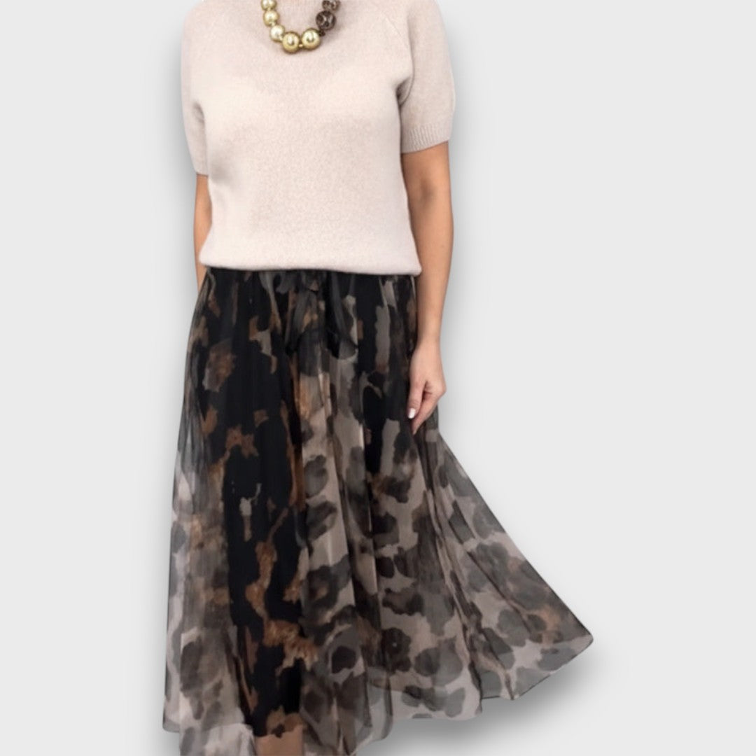Leora – Sweater and Skirt Set with Leopard Print
